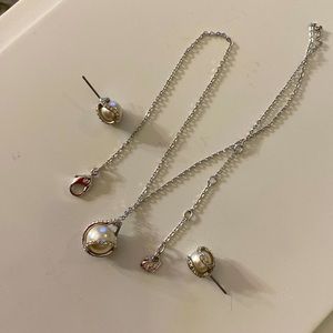 - SWAROVSKI NECKLACE EARRINGS SET